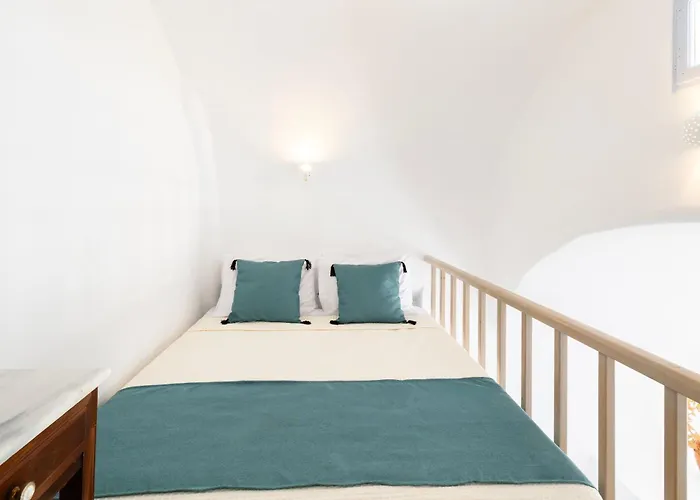 Delion Sea מלון Kamári