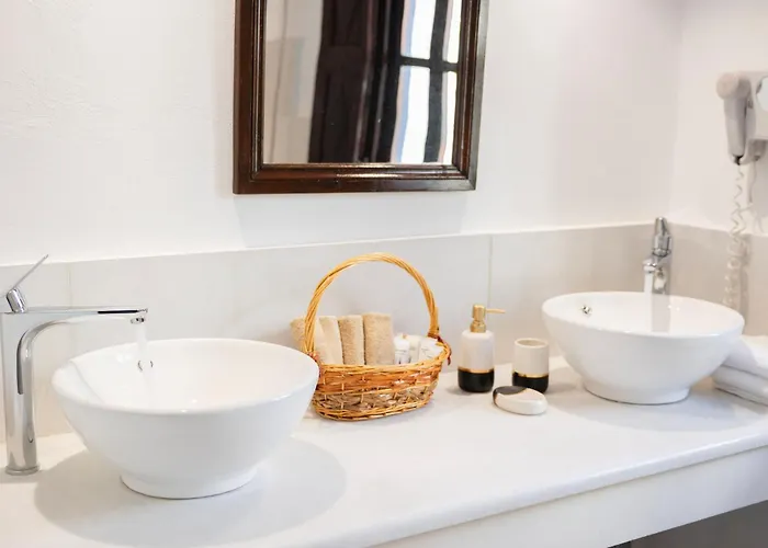 Hotel Delion Sea Kamari (Santorini)